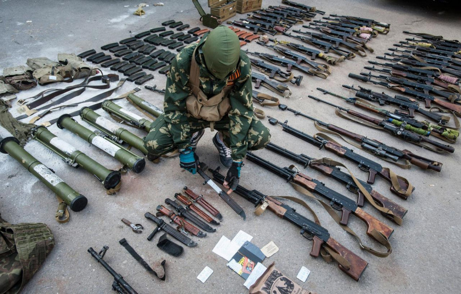 «Καμπανάκι» Interpol για τα όπλα που στέλνονται στην Ουκρανία