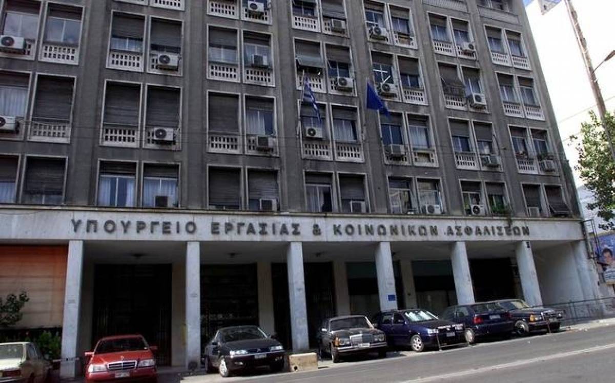 Αυτά είναι τα νέα πρόστιμα για την αδήλωτη εργασία