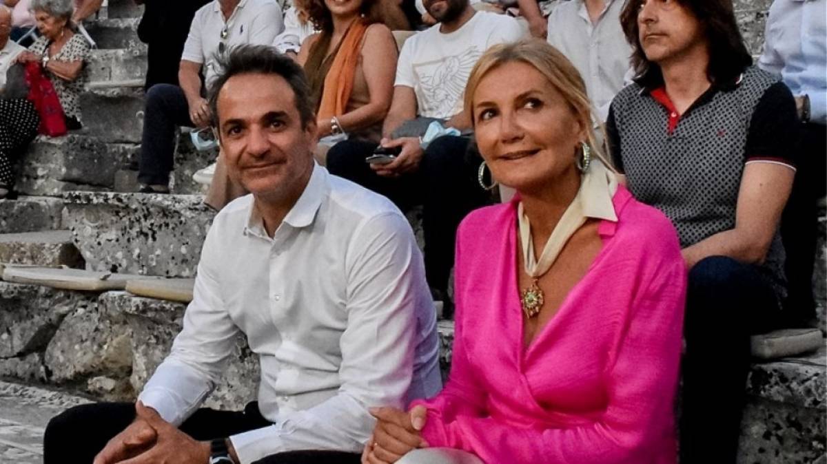 ΣΥΡΙΖΑ: Με στρατιωτικό ελικόπτερο ο Μητσοτάκης σε Αντίπαρο-Επίδαυρο;