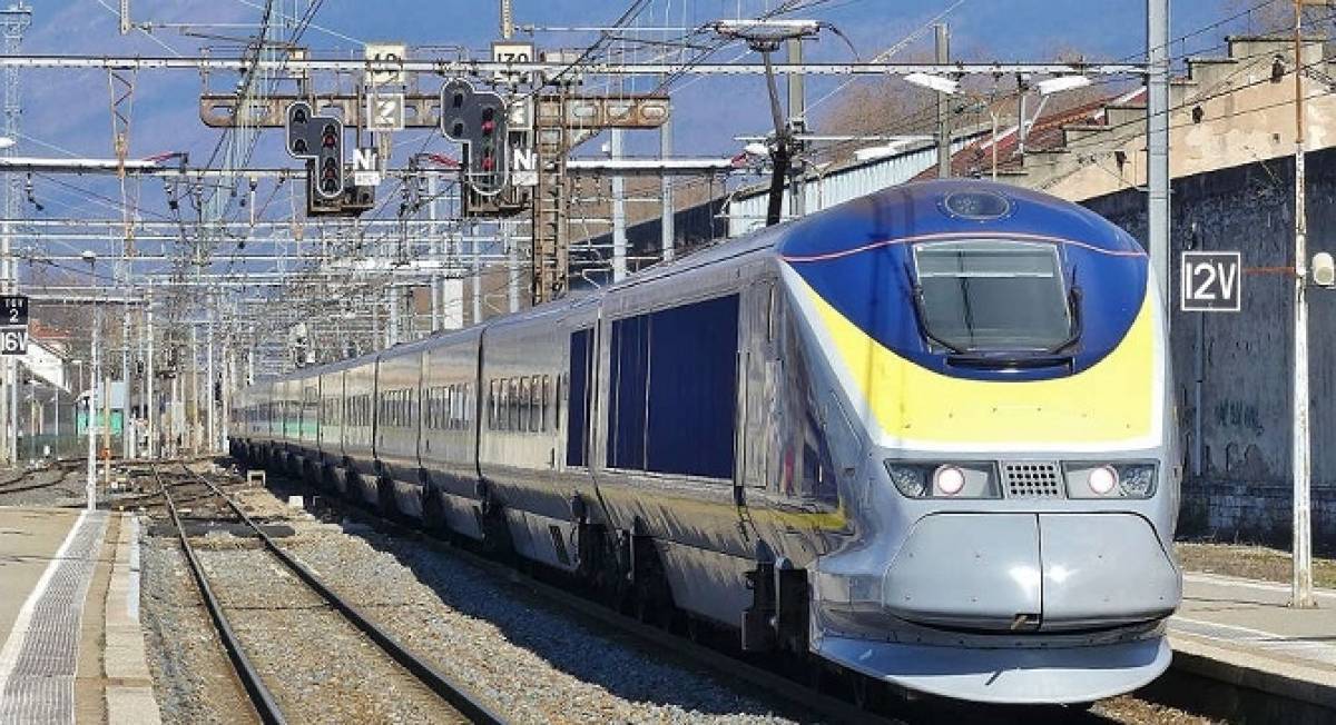 Eurostar: Αναστέλλει τα δρομολόγια της από και προς τη Βρετανία