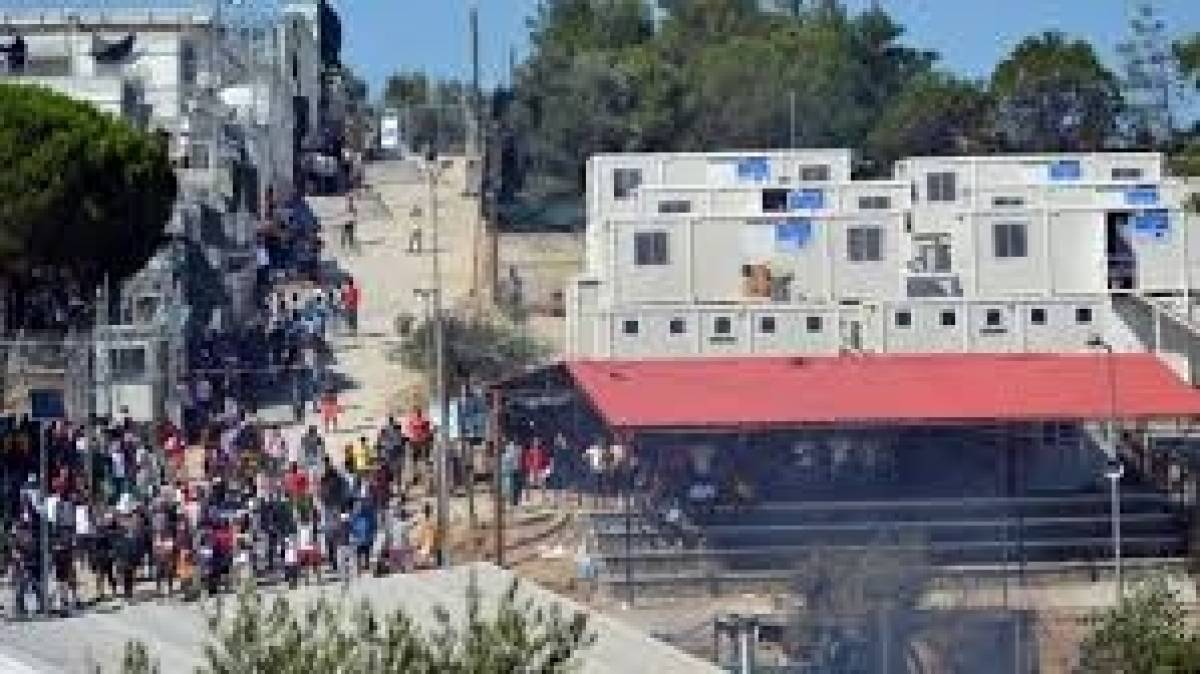 Καμιά νέα δομή στο νησί διαμηνύει το δημοτικό συμβούλιο Λέσβου