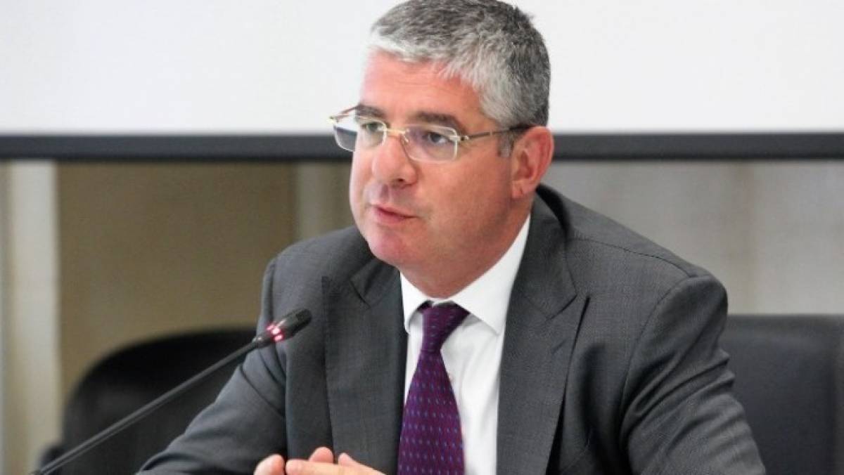 Τσακίρης: Συνολικά 480.000 επιχειρήσεις ενισχύθηκαν οικονομικά στην πανδημία