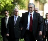 Παπαδήμος: Άμεση προτεραιότητα η εκταμίευση της 6ης δόσης
