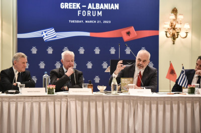 Πρόσκληση Ράμα σε Έλληνες επενδυτές να «ποντάρουν» στην Αλβανία