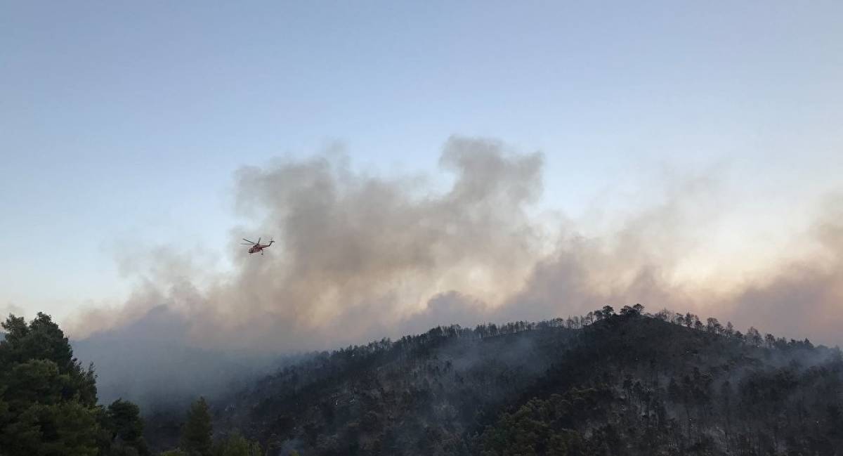 Πύρινα μέτωπα σε Εύβοια και Κεφαλλονιά