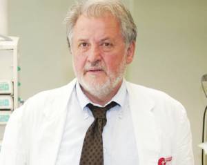Καπραβέλος: Τα εμβόλια δεν έχουν την ίδια αποτελεσματικότητα σε μεταλλάξεις