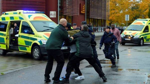 Έφηβος μαχαίρωσε μαθητή και καθηγητή σε σχολείο στη Σουηδία