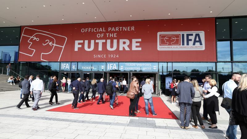 Η μεγάλη μάχη των smartphones στην έκθεση Ifa-Επιστρέφει η Sharp