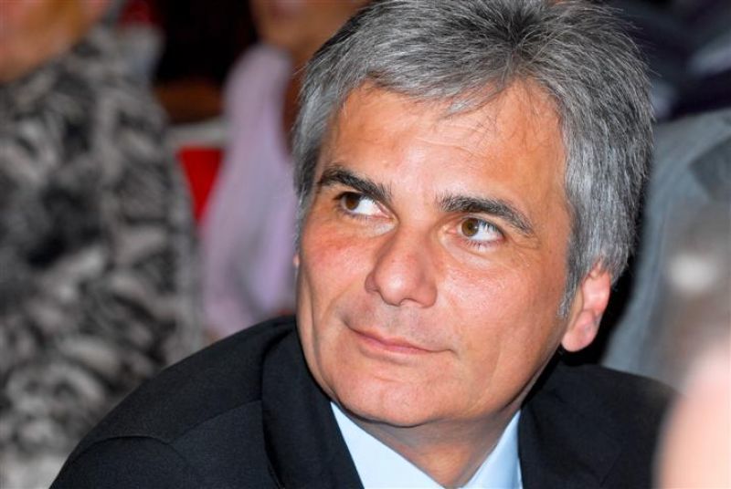 Να σταματήσει η συζήτηση για το Grexit καλεί ο καγκελάριος της Αυστρίας