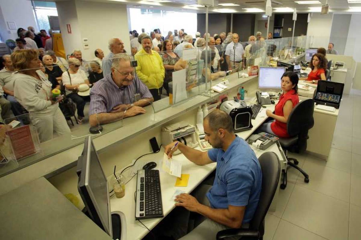 «Αρρυθμίες» στη λειτουργία εφοριών λόγω...συγχωνεύσεων