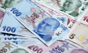 Fitch αναβαθμίζει την Τουρκία σε «θετική»: Αύξηση αποθεμάτων και συγκρατημένα επιτόκια ενισχύουν την οικονομία