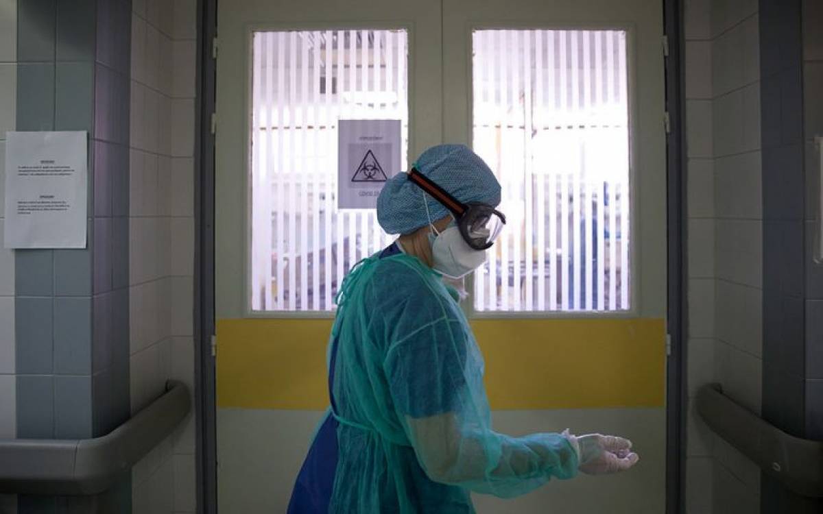 Κορονοϊός-Ελλάδα: 56 θάνατοι και 16.558 νέα κρούσματα- 341 διασωληνωμένοι