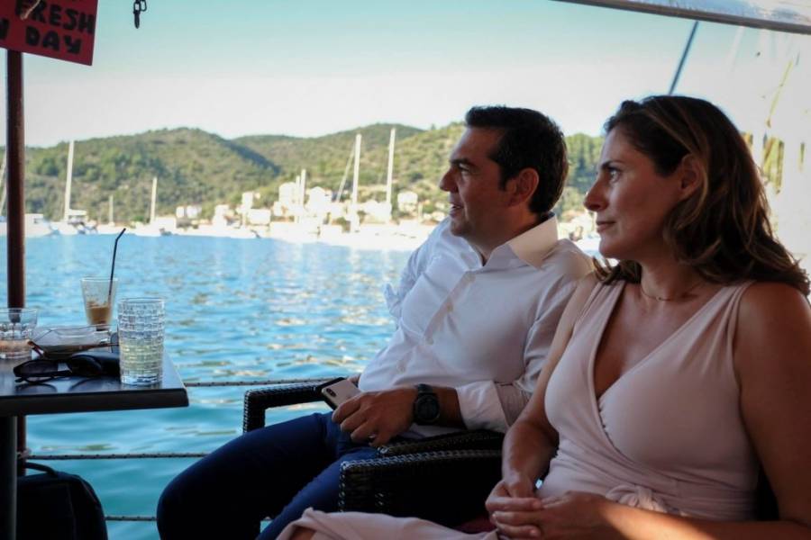 Βάζουν τώρα και την Μπέτυ στο προεκλογικό κάδρο