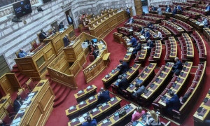«Πέρασε» το νομοσχέδιο για την αντιμετώπιση της ακρίβειας