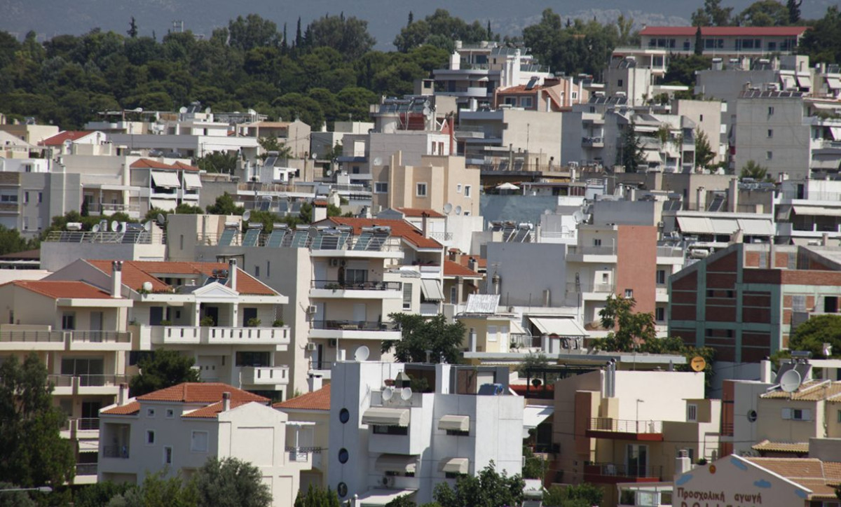 Ακίνητα: Φορολογικές ρυθμίσεις και παράθυρο για «λίφτινγκ» στις αντικειμενικές αξίες