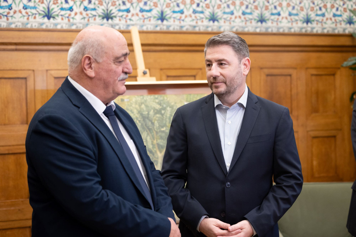 Συνάντηση Ανδρουλάκη με τις ηγεσίες ΕΔΕΚ και ΑΚΕΛ - Το μήνυμα για το Κυπριακό