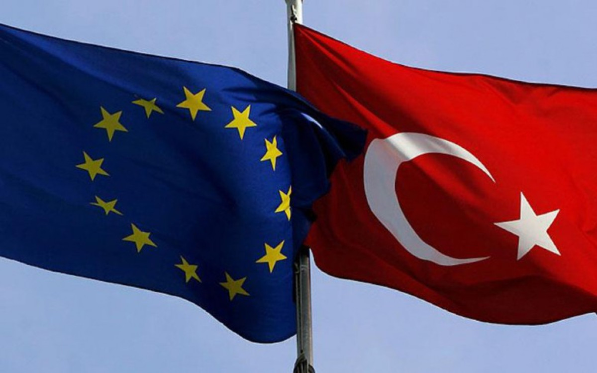 Ευρωπαϊκή Επιτροπή: Οπισθοδρόμηση της Τουρκίας στους τομείς του κράτους δικαίου και των δικαιωμάτων