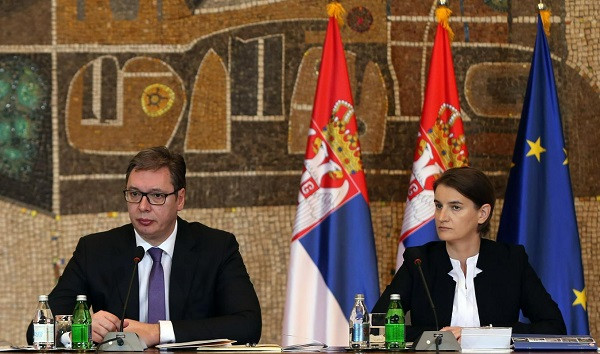 Σερβία: Ο Βούτσιτς διόρισε και πάλι πρωθυπουργό την Μπρνάμπιτς