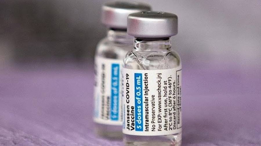Πιθανή σύνδεση του εμβολίου της J&amp;J με σπάνιες θρομβοεμβολές