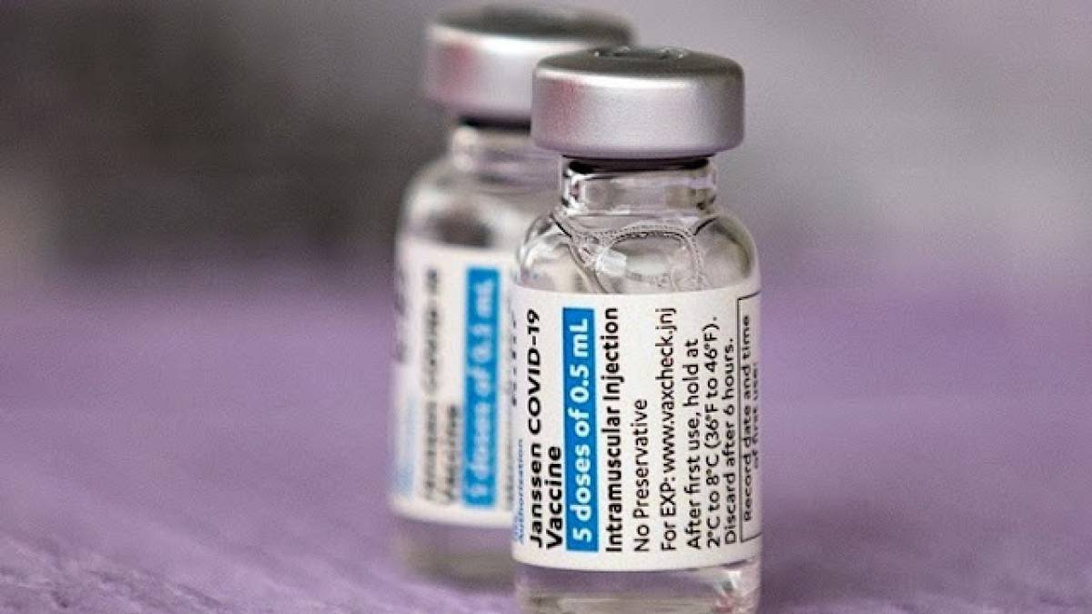 Πιθανή σύνδεση του εμβολίου της J&amp;J με σπάνιες θρομβοεμβολές