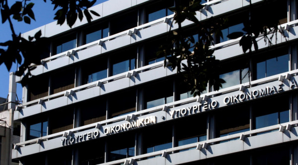 ΥΠΕΘΟ: Η πρόωρη αποπληρωμή χρέους αποφέρει εξοικονόμηση περίπου €800 εκατ. ετησίως