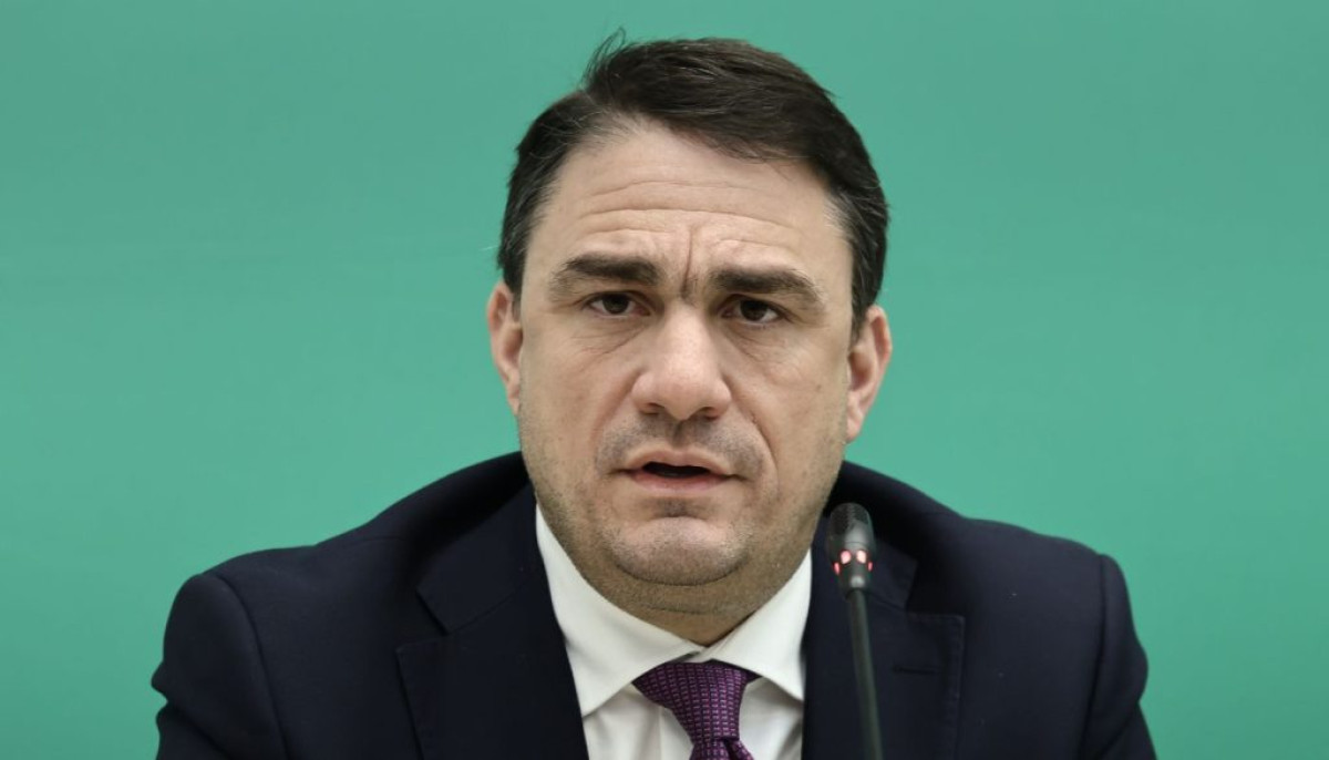 Τσουκαλάς: Απόλυτα ρεαλιστικό το μέτρο της καθολικής πρόσβασης των νέων στα Μέσα Μεταφοράς
