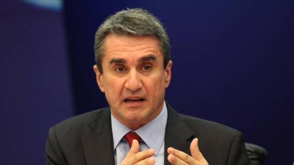 Λοβέρδος: Οι φήμες περί δωροδοκίας είναι για γέλια