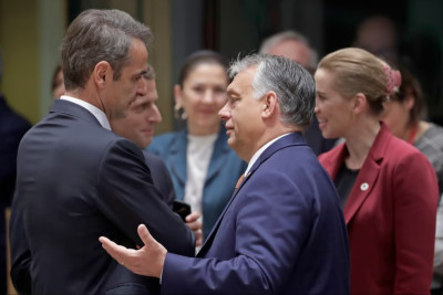 Politico: Ελλάδα και Ουγγαρία «μπλοκάρουν» τις νέες κυρώσεις στη Ρωσία