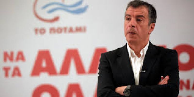Θεοδωράκης: Δεν διαπραγματεύονται. Μεταφράζουν και υπογράφουν