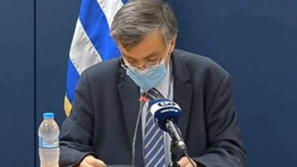 Αυτό που δεν έκρυψε η μάσκα του Τσιόδρα