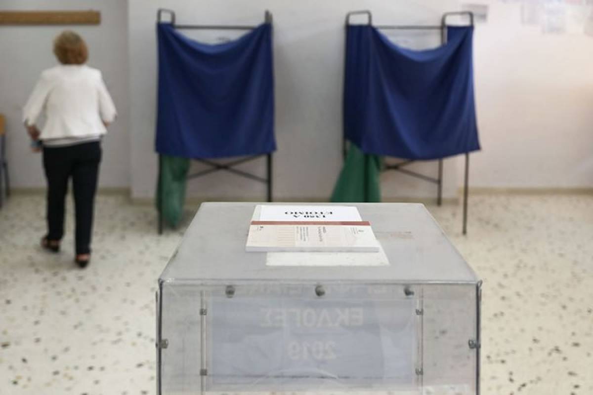 Δημοσκόπηση: Κυριαρχία Μητσοτάκη στο πολιτικο σκηνικό με 71% θετικές γνώμες