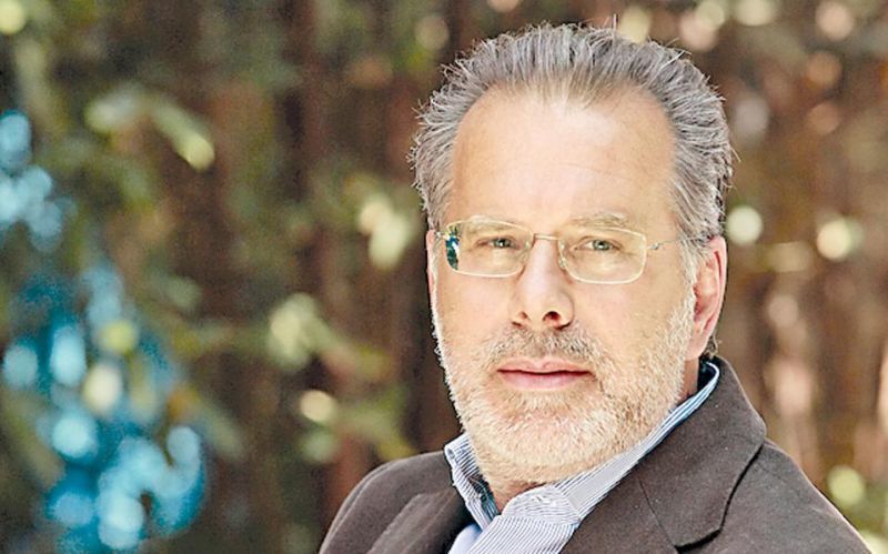 Κουμουτσάκος… "180 μοιρών" για την Περιφέρεια Αττικής