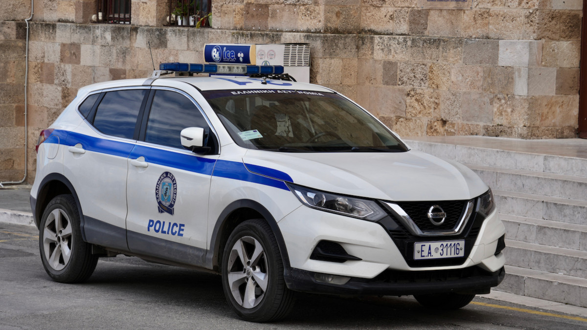 Αίγινα: Σύλληψη 26χρονου για συστηματική παρενόχληση ανήλικης