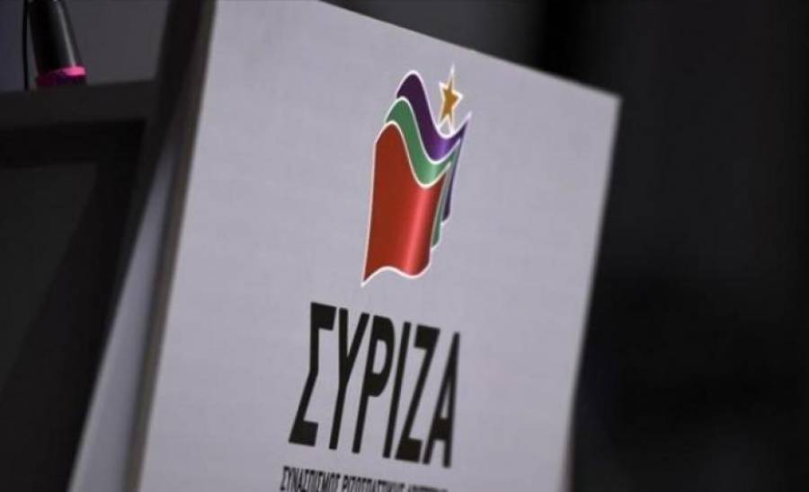 Οι σύντροφοι χτυπάνε τον Κουρουμπλή, με την Κουντουρά δεν τρέχει τίποτε…