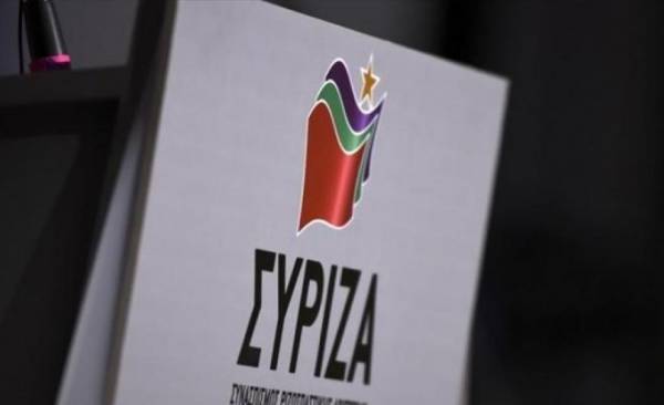 Οι σύντροφοι χτυπάνε τον Κουρουμπλή, με την Κουντουρά δεν τρέχει τίποτε…