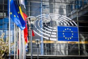 Ευρωπαϊκή Επιτροπή: Οδηγίες για τη στήριξη των εποχιακών εργαζομένων