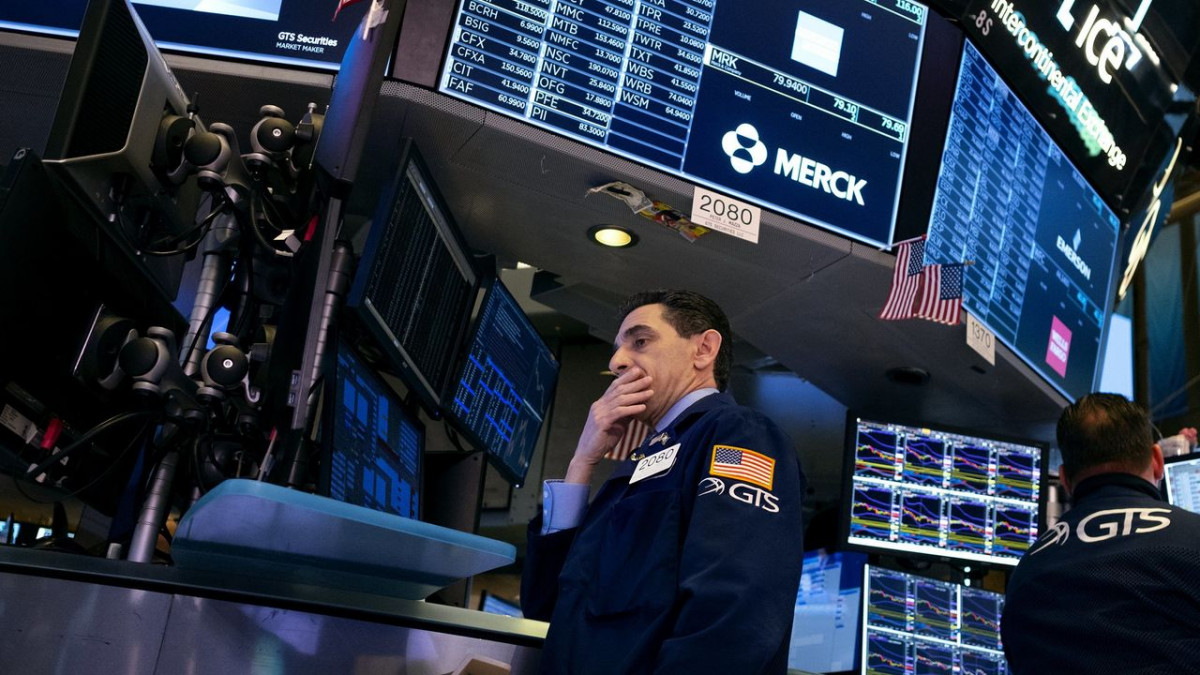 Σε τροχιά χειρότερου μήνα απ'το 2020 S&amp;P 500 και Nasdaq