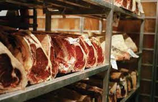 Πληρωμές €81 εκατ. για συνδεδεμένες ενισχύσεις σε αιγοπρόβειο-βόειο κρέας