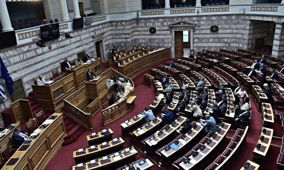 «Αλλαγή ατζέντας» με σειρά οικονομικών νομοσχεδίων