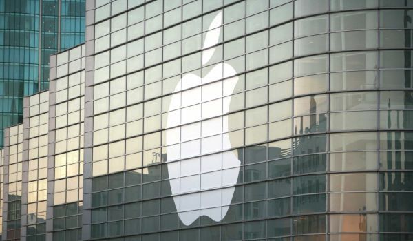 Πάνω από τα 500 δολάρια η μετοχή της Apple - Κοντά σε υψηλό 8μηνου