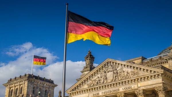 Γερμανία: Μέτρα €156 δισ. για την αντιμετώπιση του Covid-19
