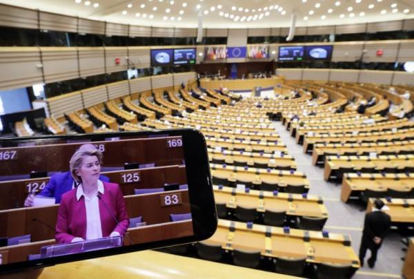 Κομισιόν: Πώς θα χρηματοδοτηθεί το Next Generation EU