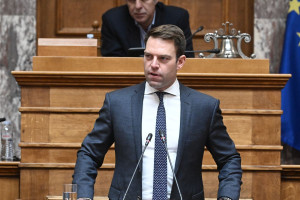 Ομόφυλα ζευγάρια: Ο Κασσελάκης απειλεί τους βουλευτές του με… αποφάσεις
