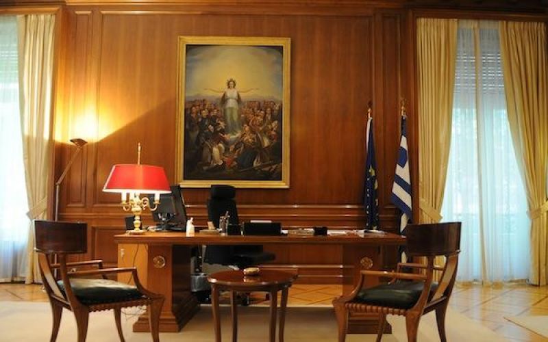 "Καυτός" ο Ιούνιος - "άγριες" οι διαθέσεις της τρόϊκας για Δ. Υπαλλήλους, άνοιγμα αγορών και αποκρατικοποιήσεις