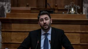 Ανδρουλάκης: Ο λαός πληρώνει την ατολμία και αργοπορία Μητσοτάκη
