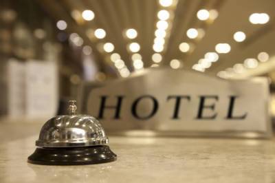 Το θέμα των απλήρωτων ξενοδόχων φέρνει στη Βουλή ο ΣΥΡΙΖΑ