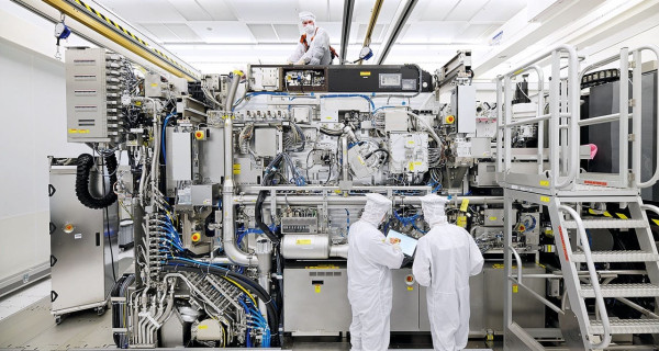 ASML: Θεαματική αύξηση στις παραγγελίες και ράλι στη Wall Street
