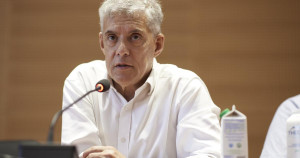 Αγοραστός: Κανένα έργο δεν θα άντεχε τόσο νερό