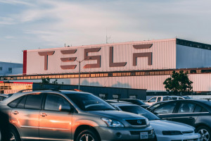 Tesla: Ανάκαμψη σε επιλεγμένες ευρωπαϊκές αγορές - Συνεχίστηκε η πτώση στη Σουηδία