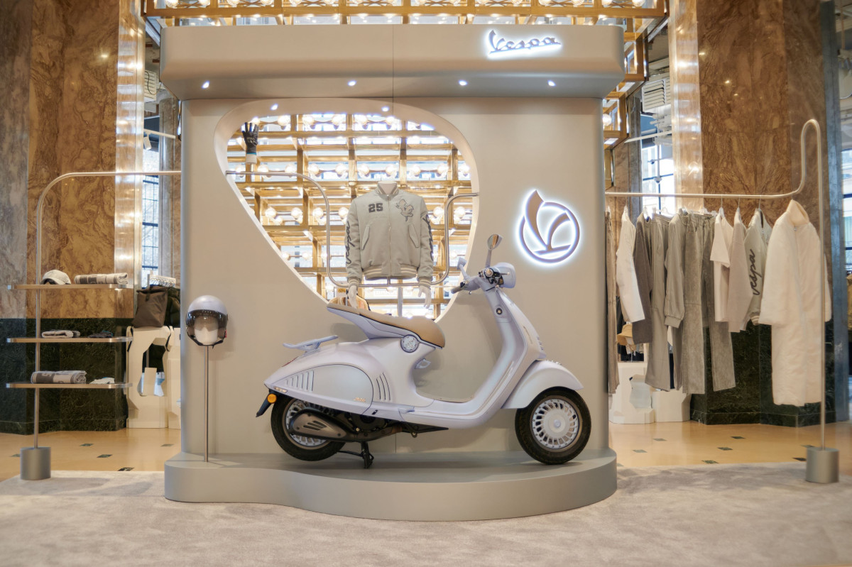 H Vespa αποκαλύπτει τη Vespa 946 Snake